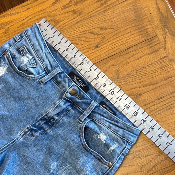 Judy Blue Women's Frayed Hem Jean Shorts - Blue - Picture 9 of 9